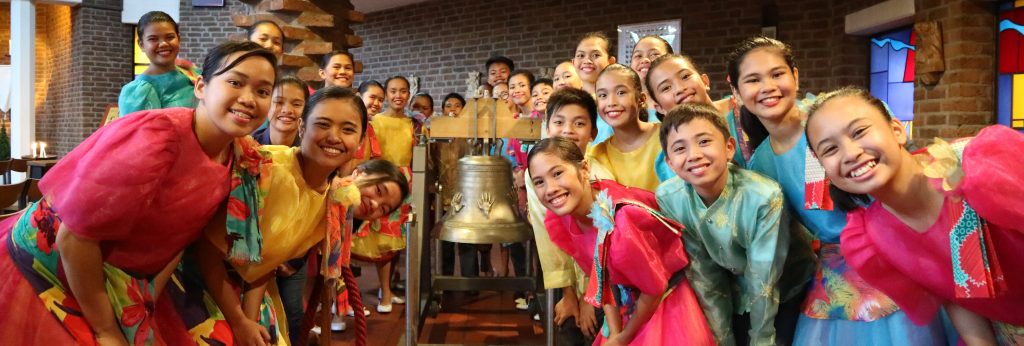 KInderchor_Loboc_Friedensglocke